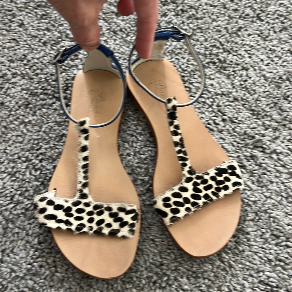 Girls Bonpoint sandals size 31 animal print